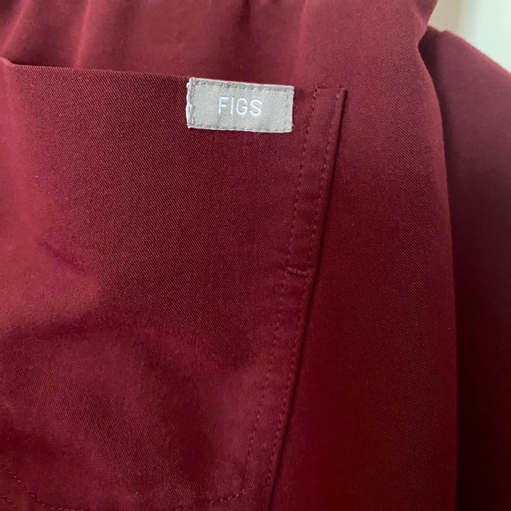 Figs Women's Maroon/Burgundy Scrub SET | XS/ST - Picture 6 of 10